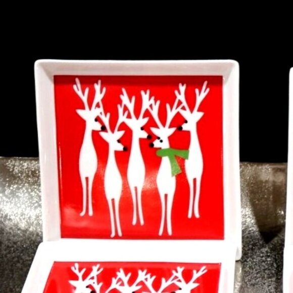 Vintage Crate & Barrel Holiday Appetizer Plate Set. White Reindeers on Bright Re - Picture 2 of 5